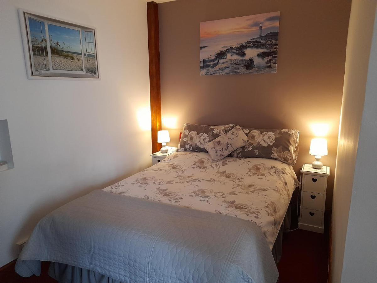 ホテル The Anchorage Amlwch エクステリア 写真