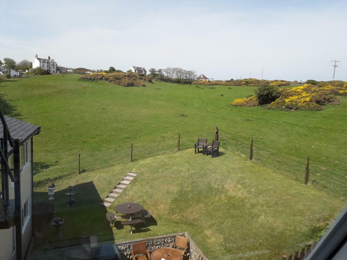 ホテル The Anchorage Amlwch エクステリア 写真