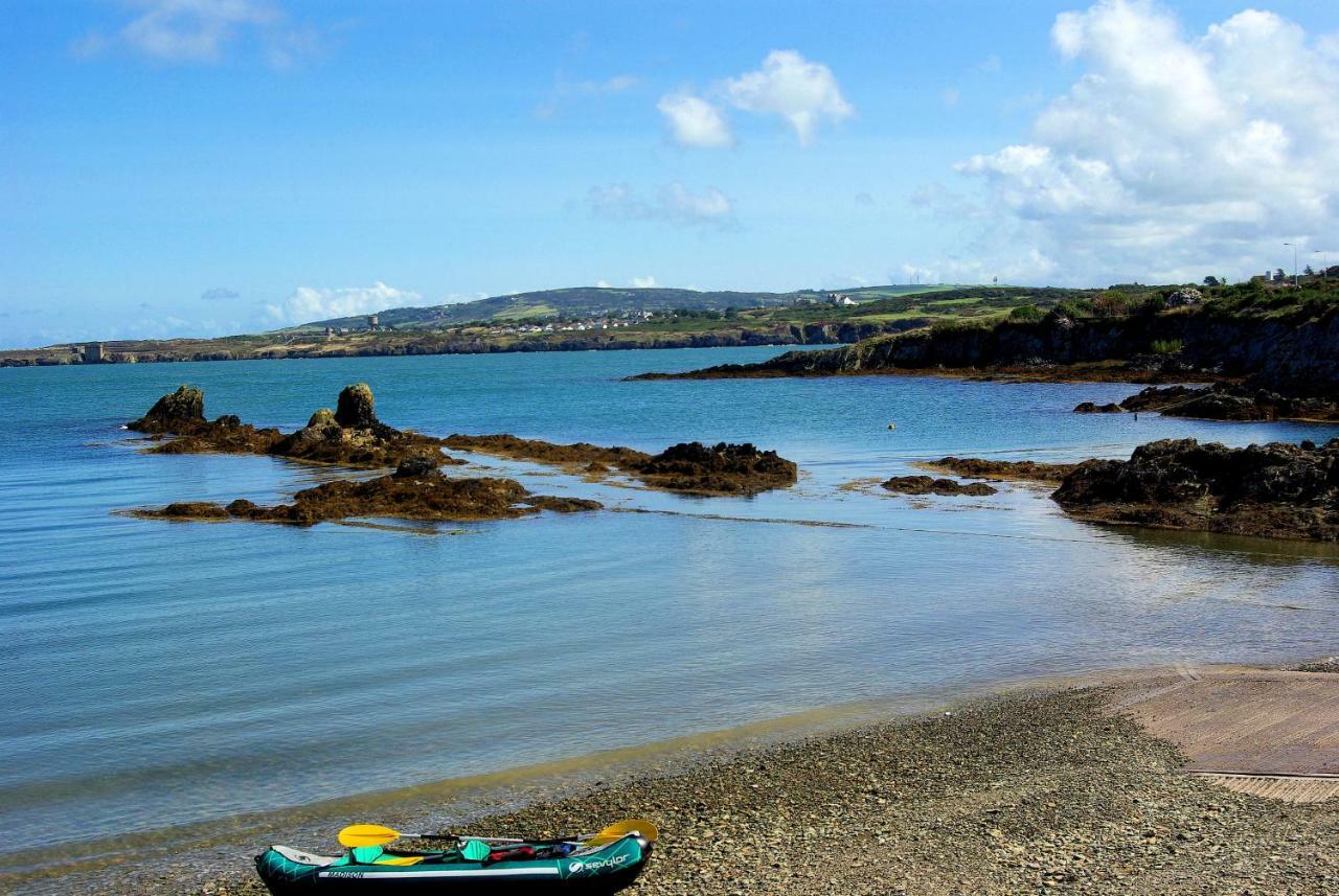 ホテル The Anchorage Amlwch エクステリア 写真