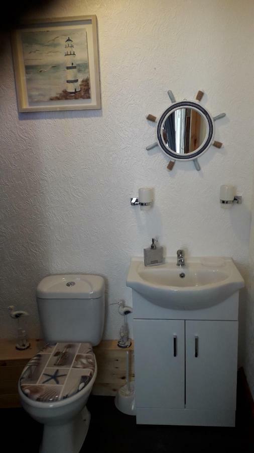 ホテル The Anchorage Amlwch エクステリア 写真